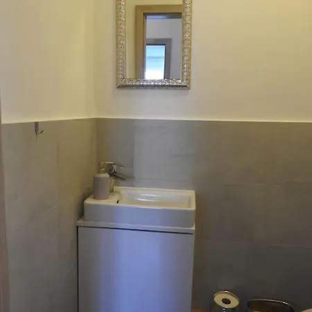 Juliet's Hideout Apartment *