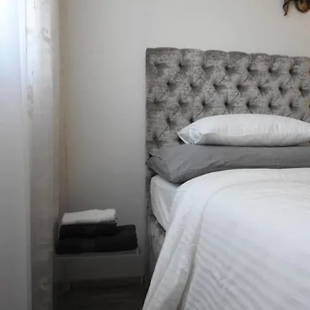 Juliet's Hideout * Pozsony