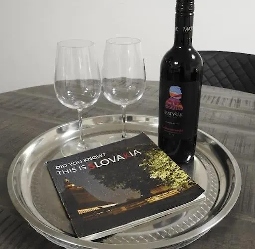 Daire Juliet's Hideout *